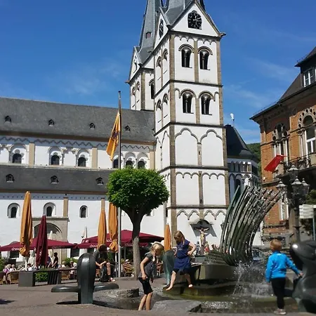 Penthouse Im Historischen Fachwerkhaus Mit Grosser Dachterrasse An Zentralster Lage Boppard Exterior photo